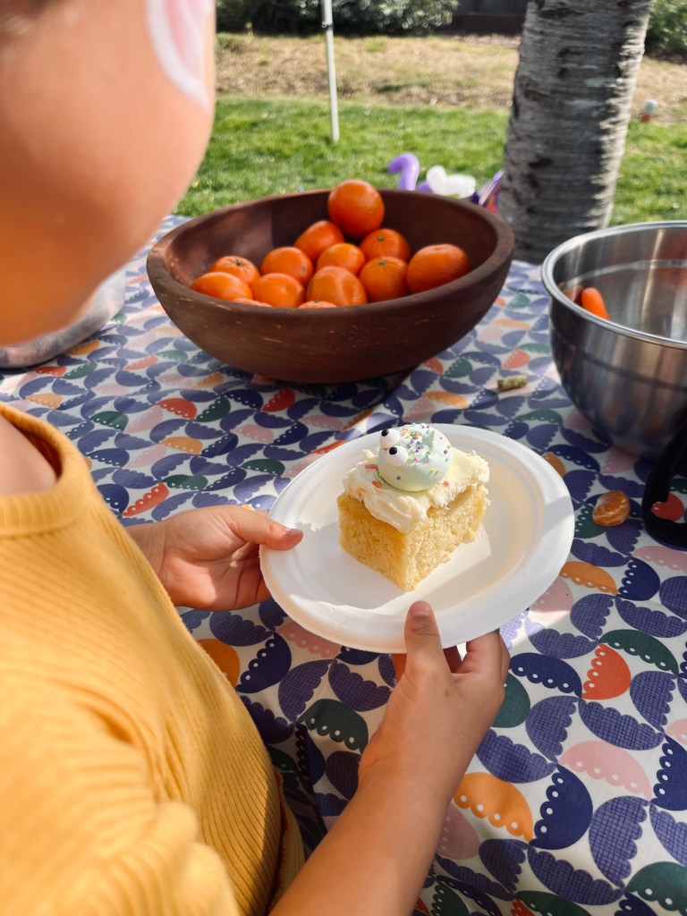 meringue critter for kids cake